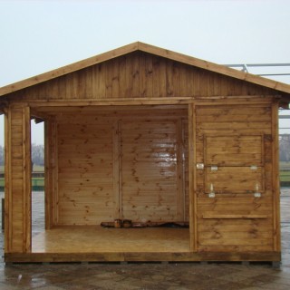 Domek drewniany w formie pawilonu handlowego